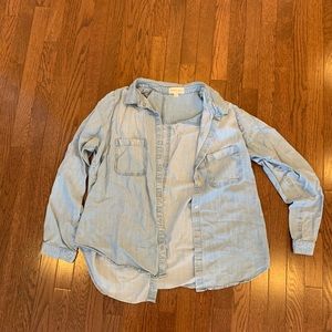 Cloth & Stone Lightweight Denim Button Down Shirt